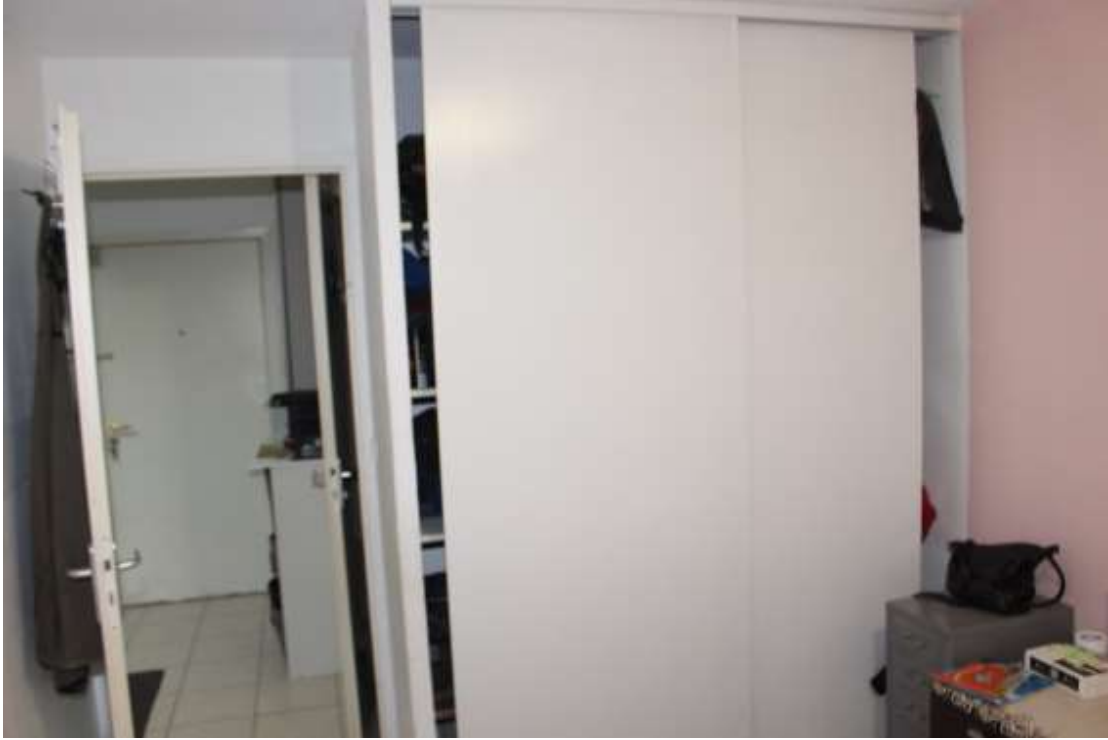 Vente aux enchères d'un appartement T3 avec parking à Marseille 14ème