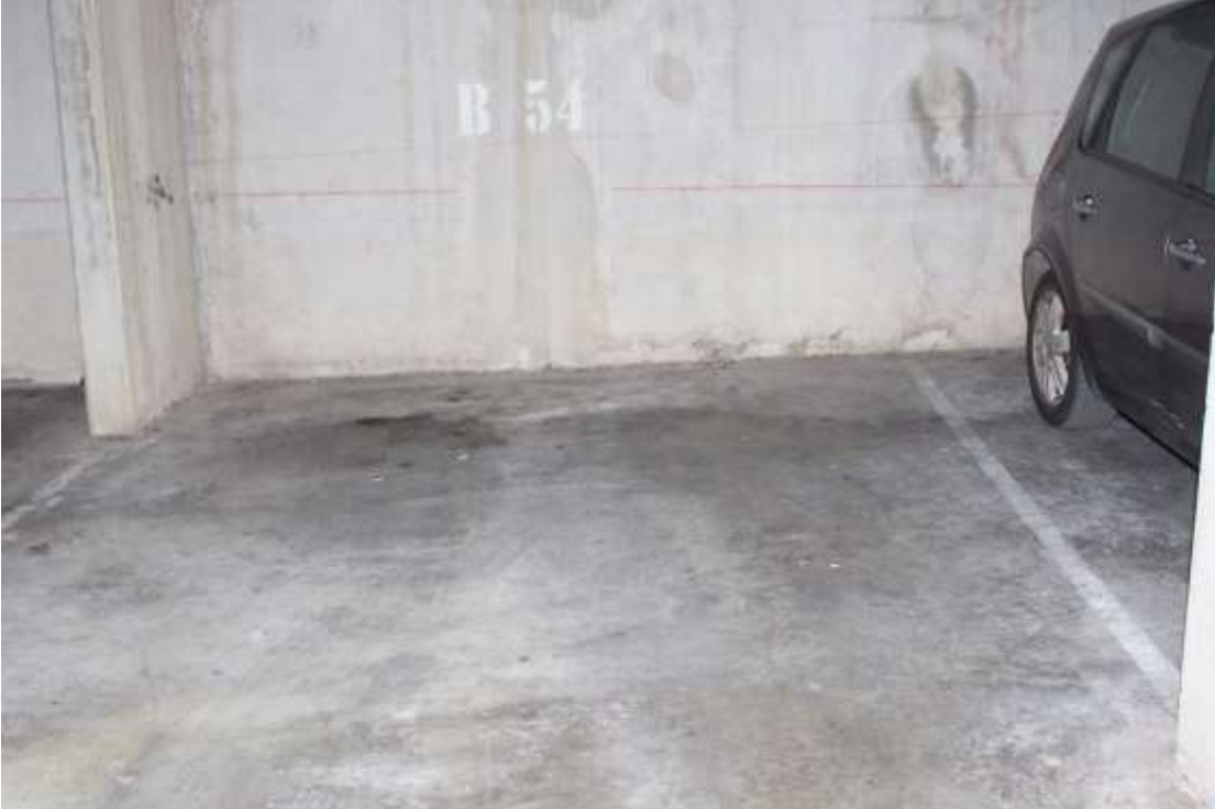 Vente aux enchères d'un appartement T3 avec parking à Marseille 14ème