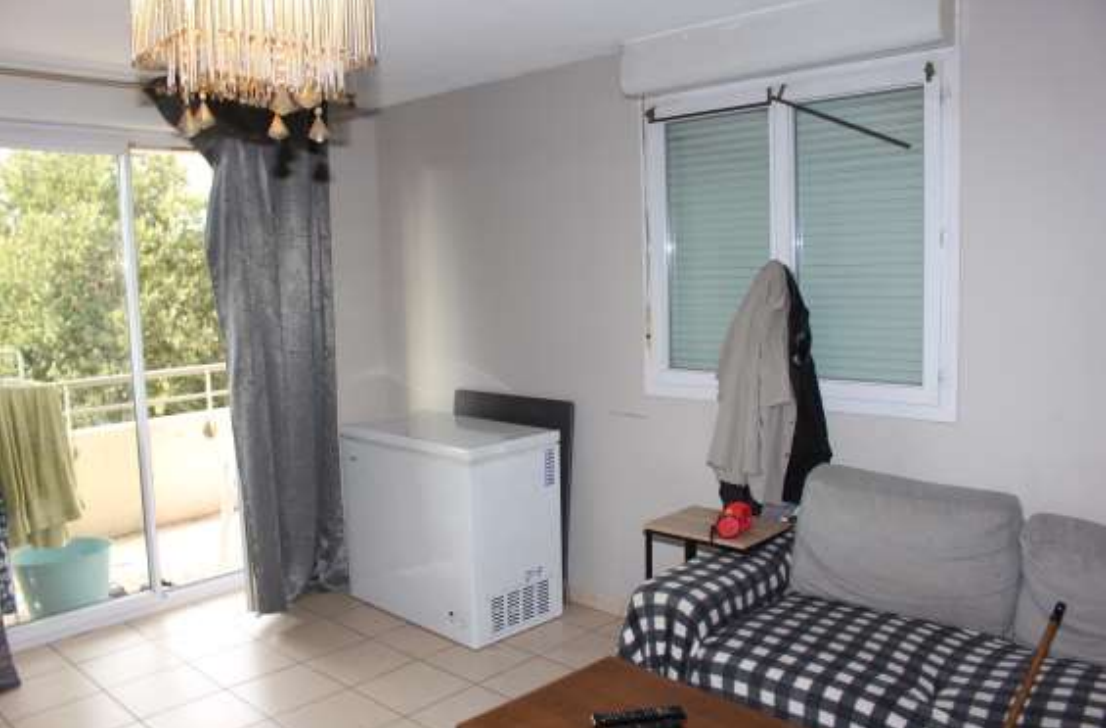 Vente aux enchères d'un appartement T3 avec parking à Marseille 14ème
